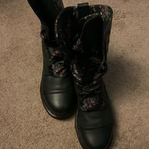 Dr. Martens Aimilita Floral Combat Boot